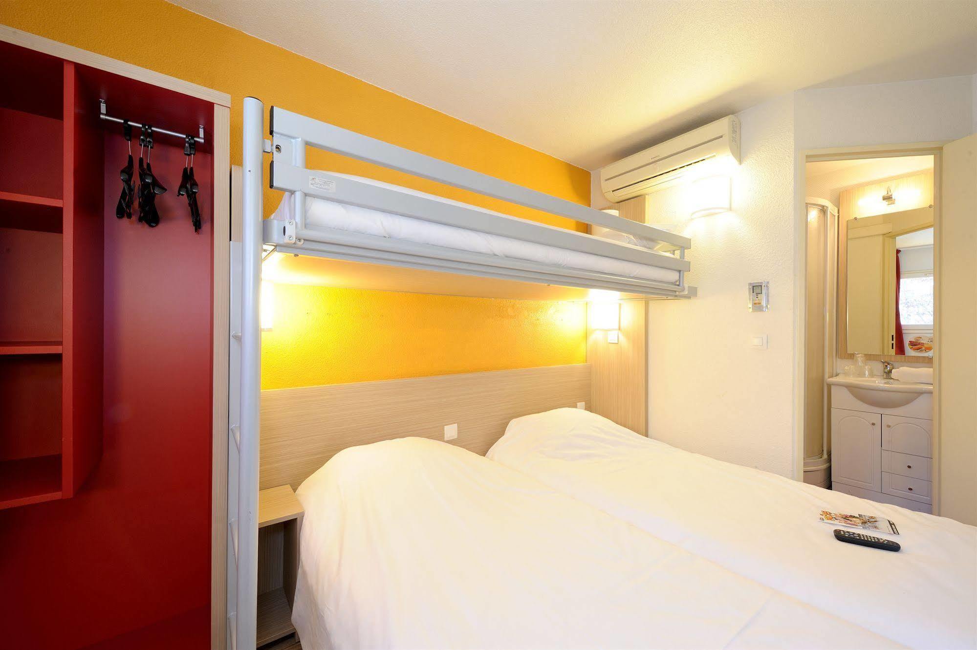 Hotel Kennedy Parc Des Expositions ตาร์บ ภายนอก รูปภาพ